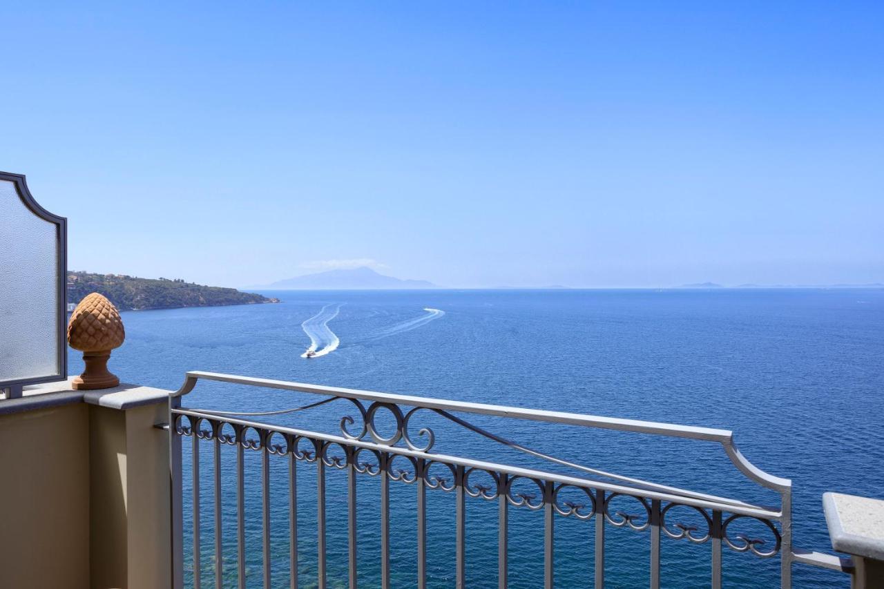 Quarto Prestige com 1 Cama de Casal ou 2 de Solteiro e Vista do Mar
